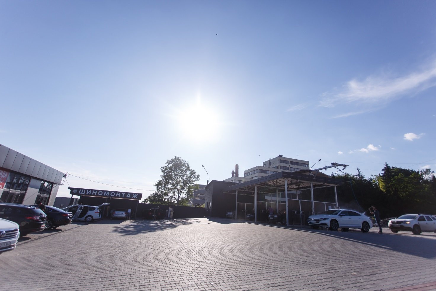 Участок, достаточной для размещения мойки самообслуживания