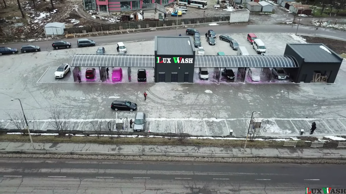 Общий вид мойки самообслуживания на 7 постов