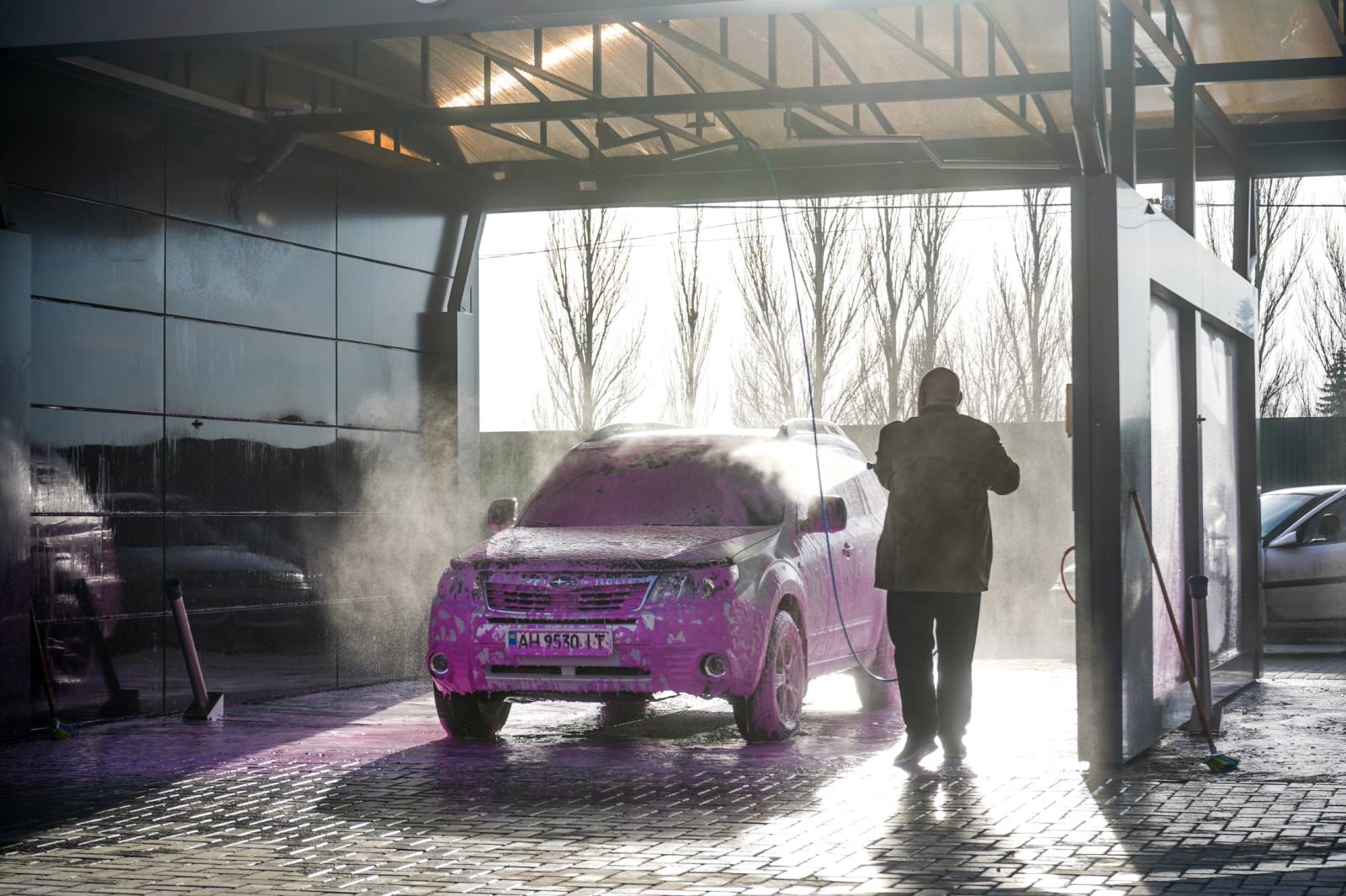 Построенная в партнерстве с компанией «LuxWash» мойка самообслуживания - перспективный и высокорентабельный бизнес