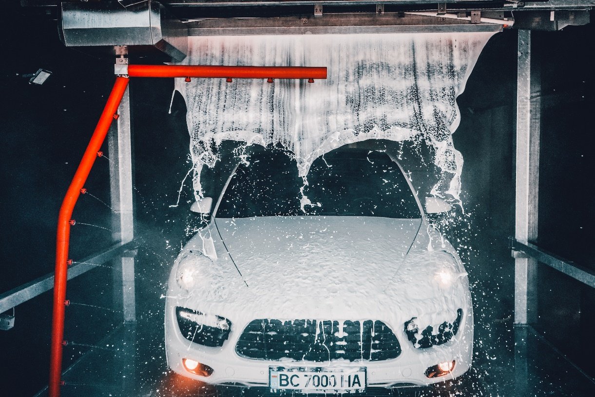 Преимущества приобретения и установки автономной бесконтактной автомойки