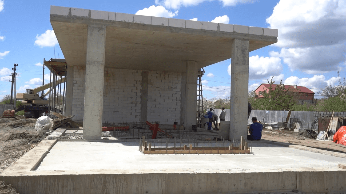 Пол поста автомойки из чистового бетона