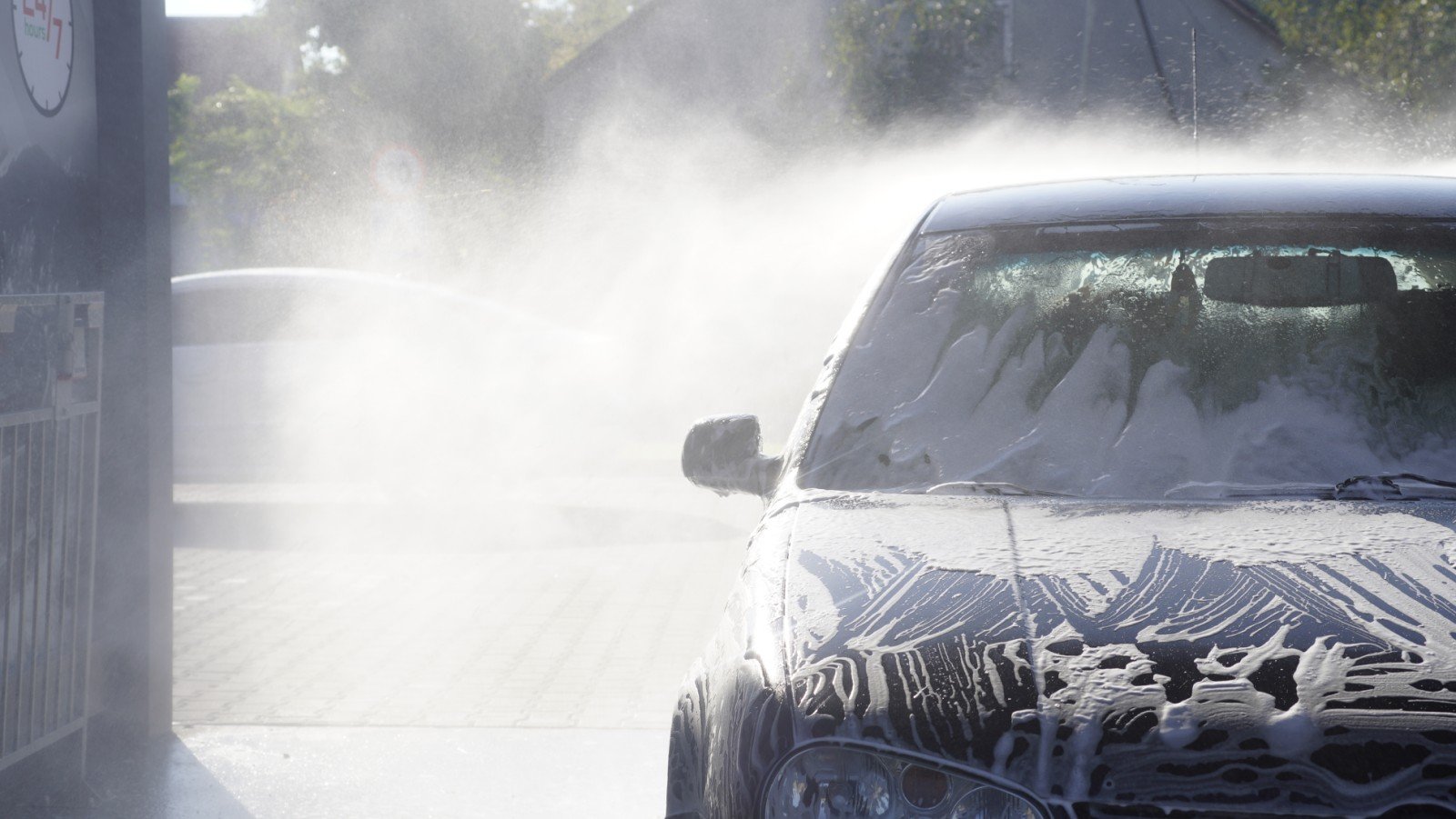 Какими узлами и деталями комплектуется роботизированная автомойка