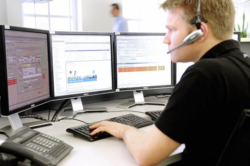 Франшиза автомойки самообслуживания: круглосуточная информационная поддержка партнеров